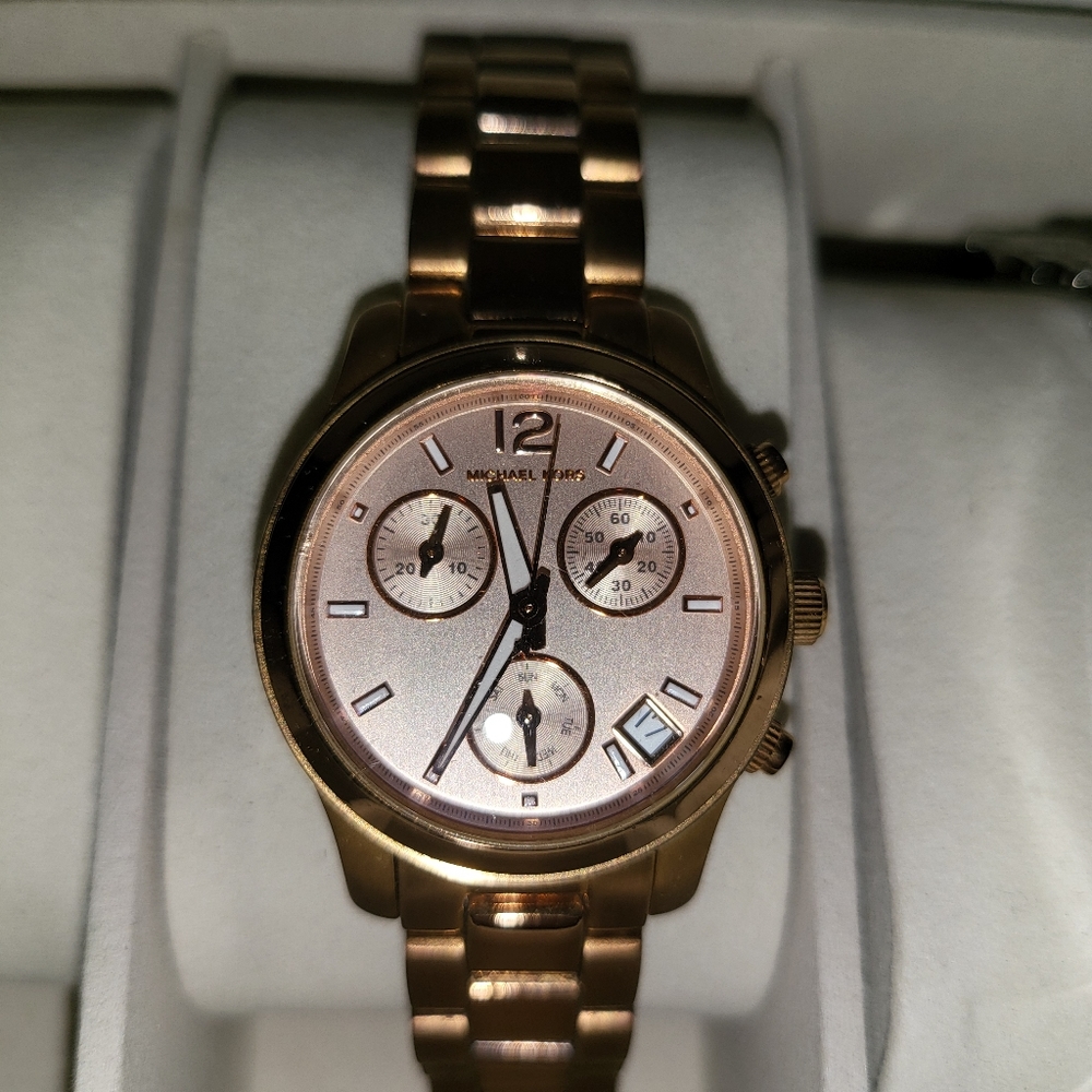 Michael Kors rose gold watch